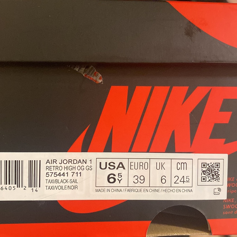 Jordan 1 Retro High OG ‘Yellow Toe’ - Picture 5 of 11